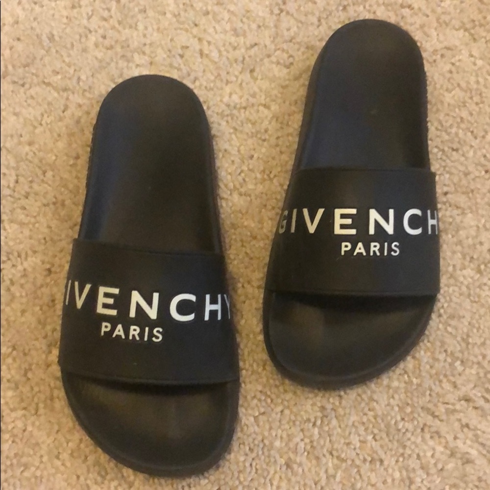 GIVENCHY Slides